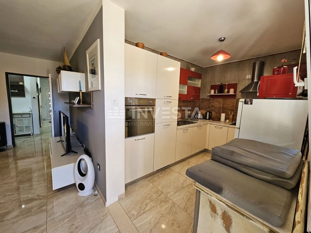 Fažana, casa con due appartamenti separati, vicino al centro e alle spiagge