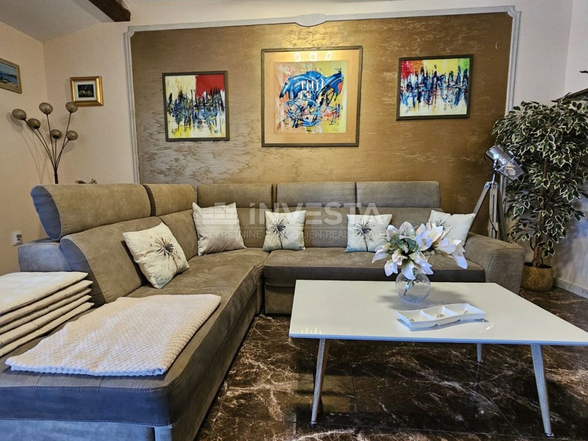 Fažana, casa con due appartamenti separati, vicino al centro e alle spiagge