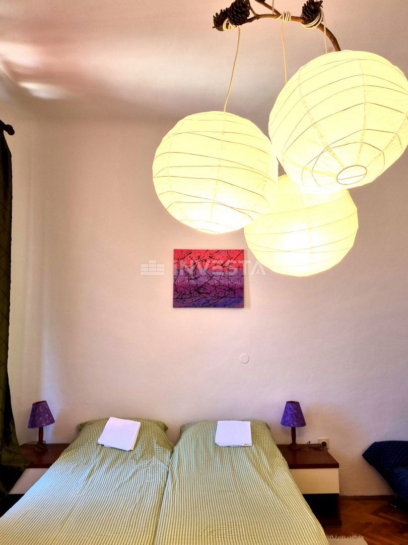 Pola, centro storico – casa con 3 appartamenti + locale commerciale, vista mare