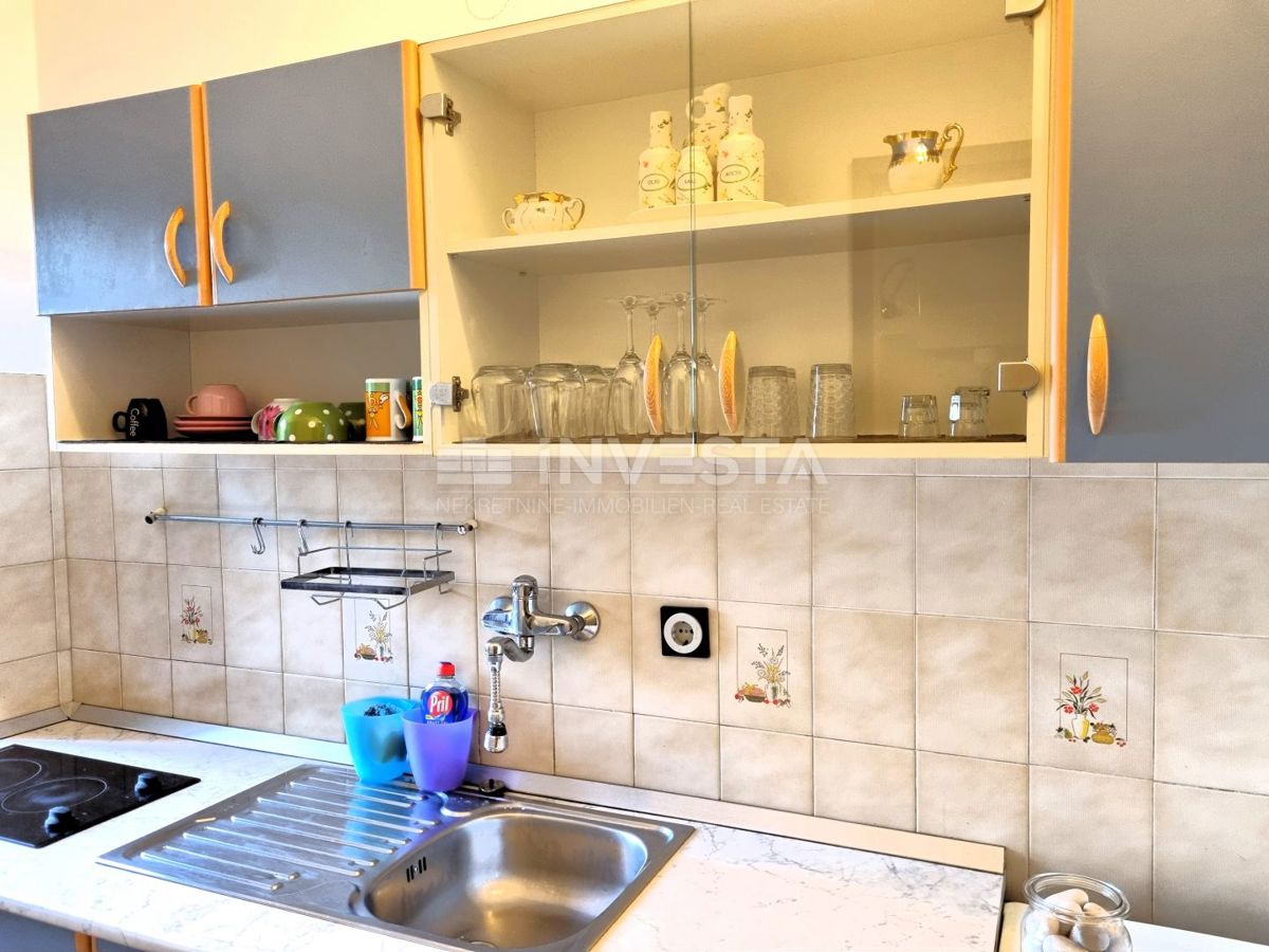 Pola, centro storico – casa con 3 appartamenti + locale commerciale, vista mare