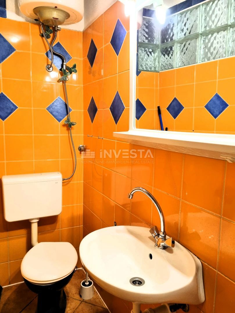 Pola, centro storico – casa con 3 appartamenti + locale commerciale, vista mare