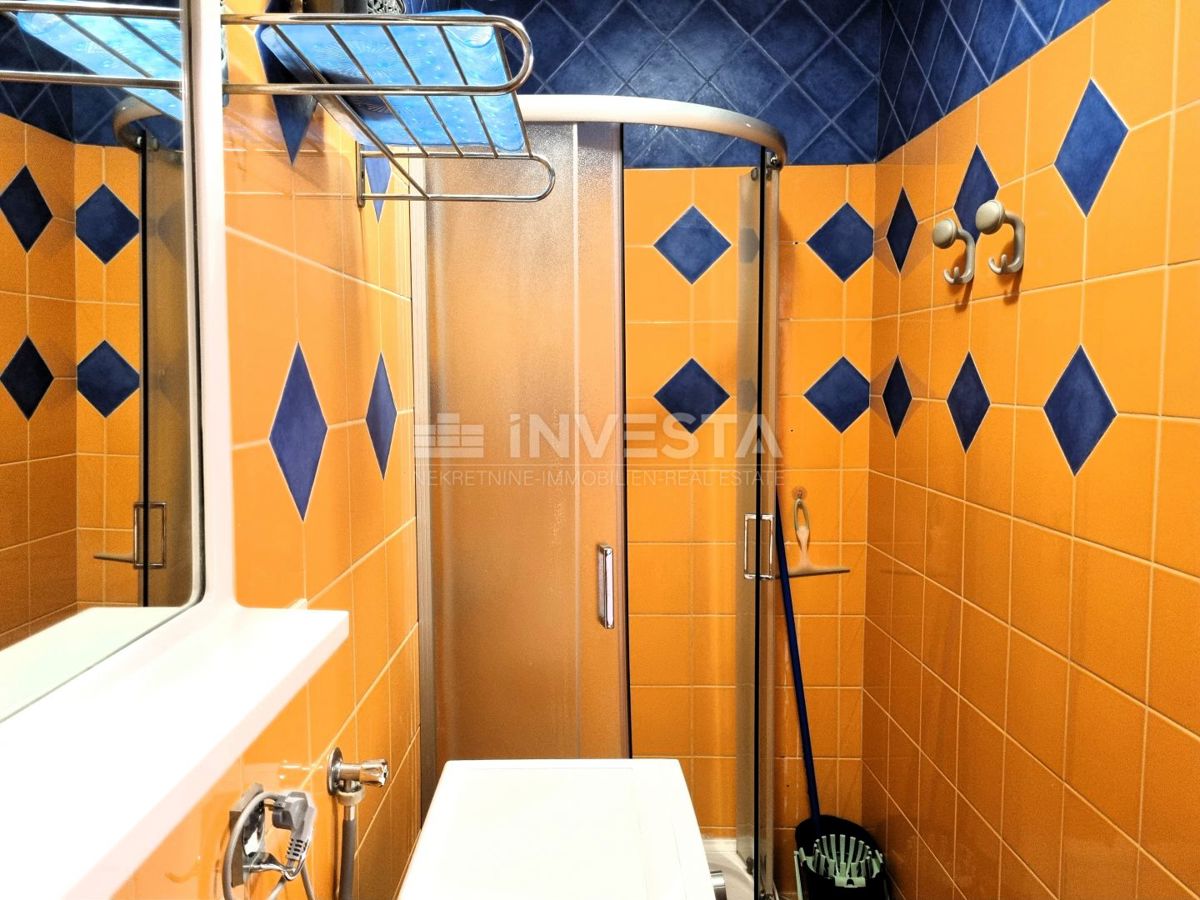 Pola, centro storico – casa con 3 appartamenti + locale commerciale, vista mare