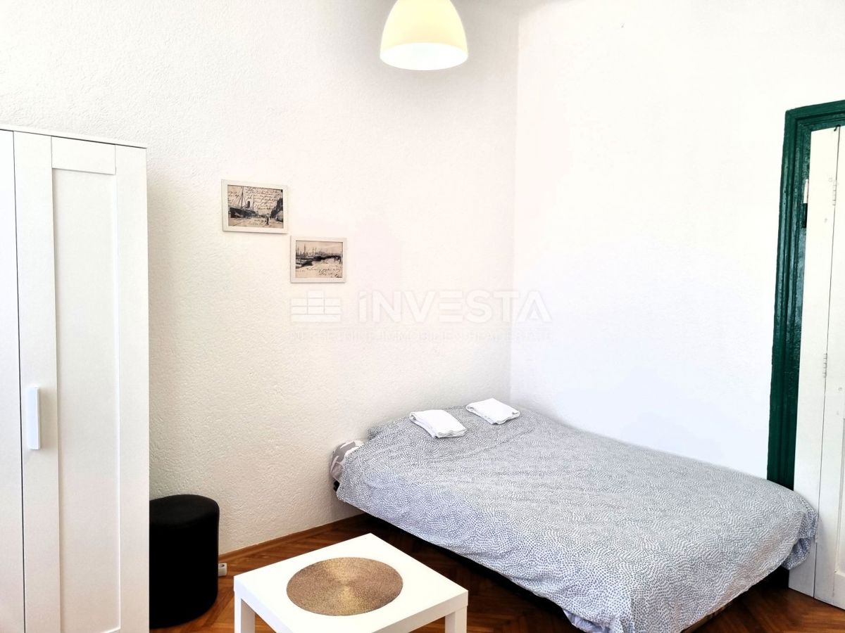 Pola, centro storico – casa con 3 appartamenti + locale commerciale, vista mare