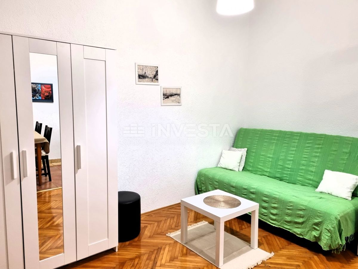 Pola, centro storico – casa con 3 appartamenti + locale commerciale, vista mare