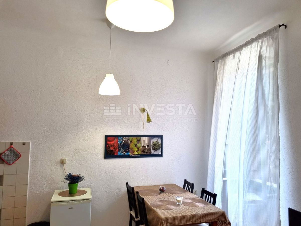 Pola, centro storico – casa con 3 appartamenti + locale commerciale, vista mare