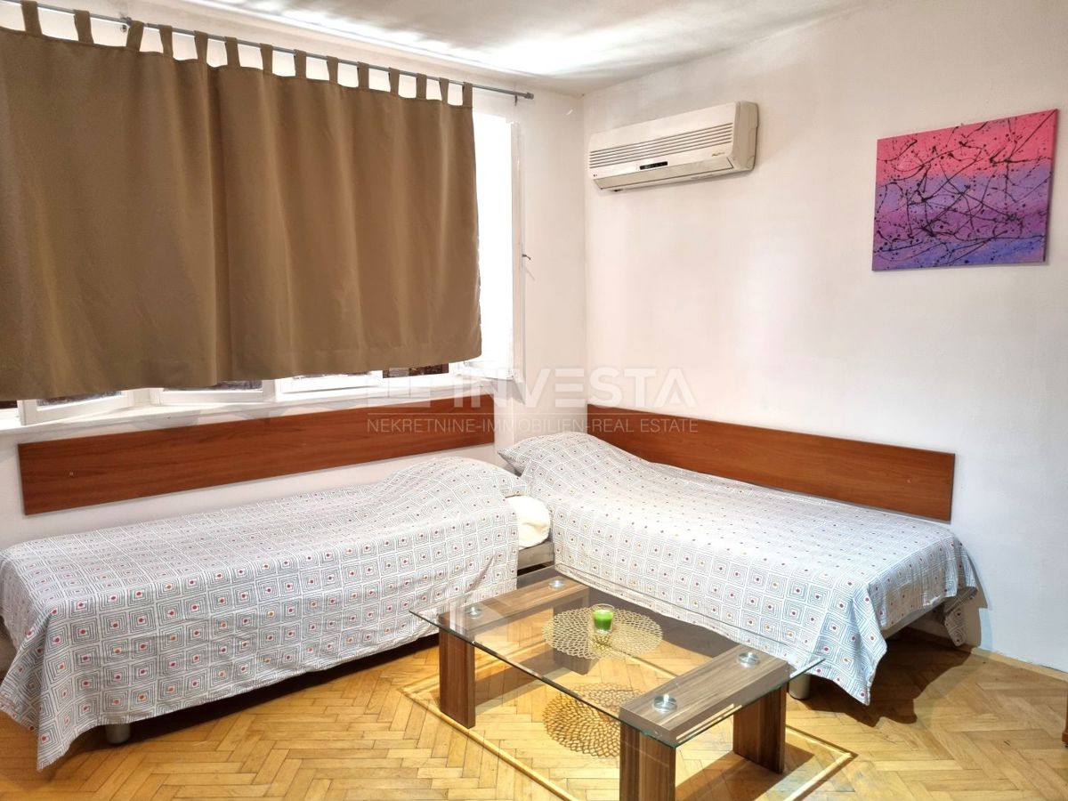 Pola, centro storico – casa con 3 appartamenti + locale commerciale, vista mare