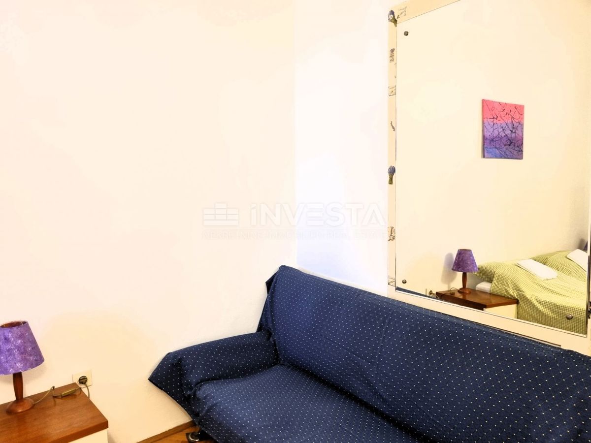 Pola, centro storico – casa con 3 appartamenti + locale commerciale, vista mare