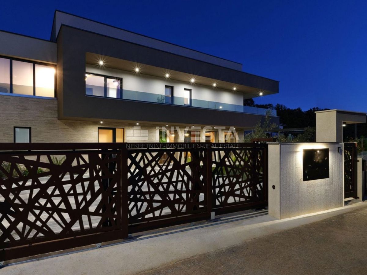 Villa moderna con piscina a Marčana – pace e comfort vicino a Pola