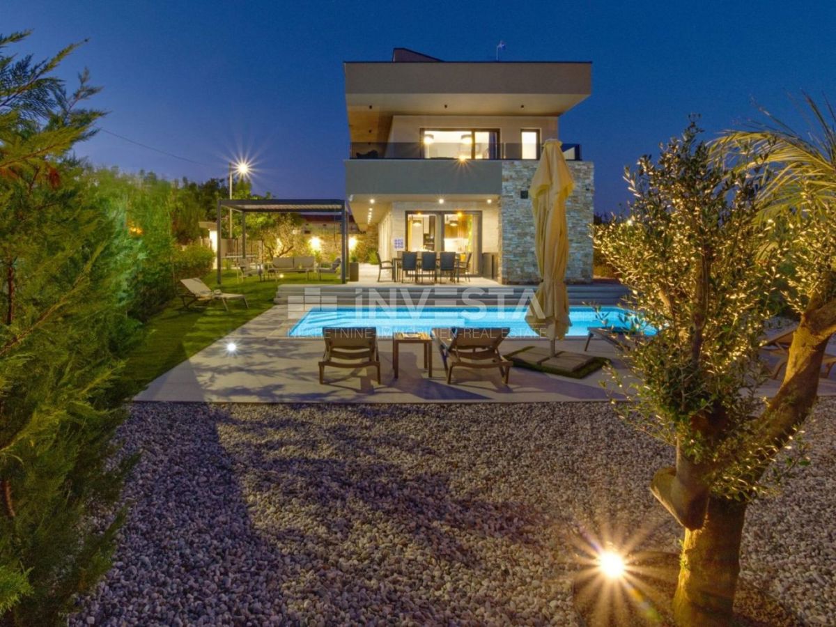 Villa moderna con piscina a Marčana – pace e comfort vicino a Pola