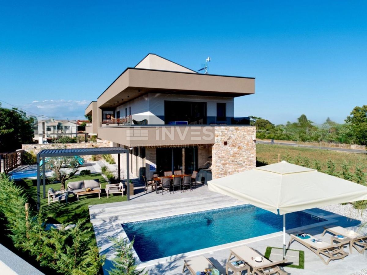 Villa moderna con piscina a Marčana – pace e comfort vicino a Pola