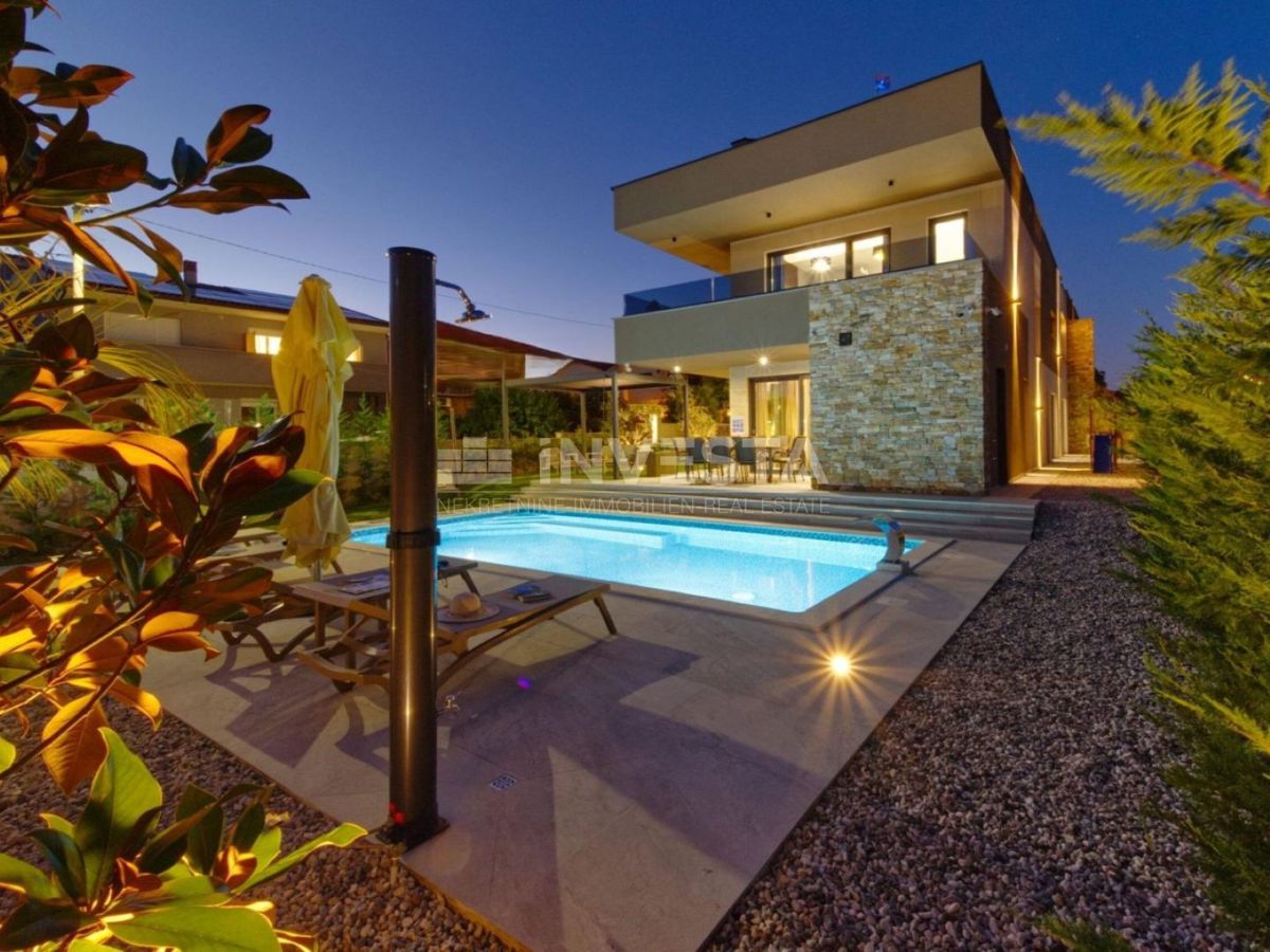 Villa moderna con piscina a Marčana – pace e comfort vicino a Pola