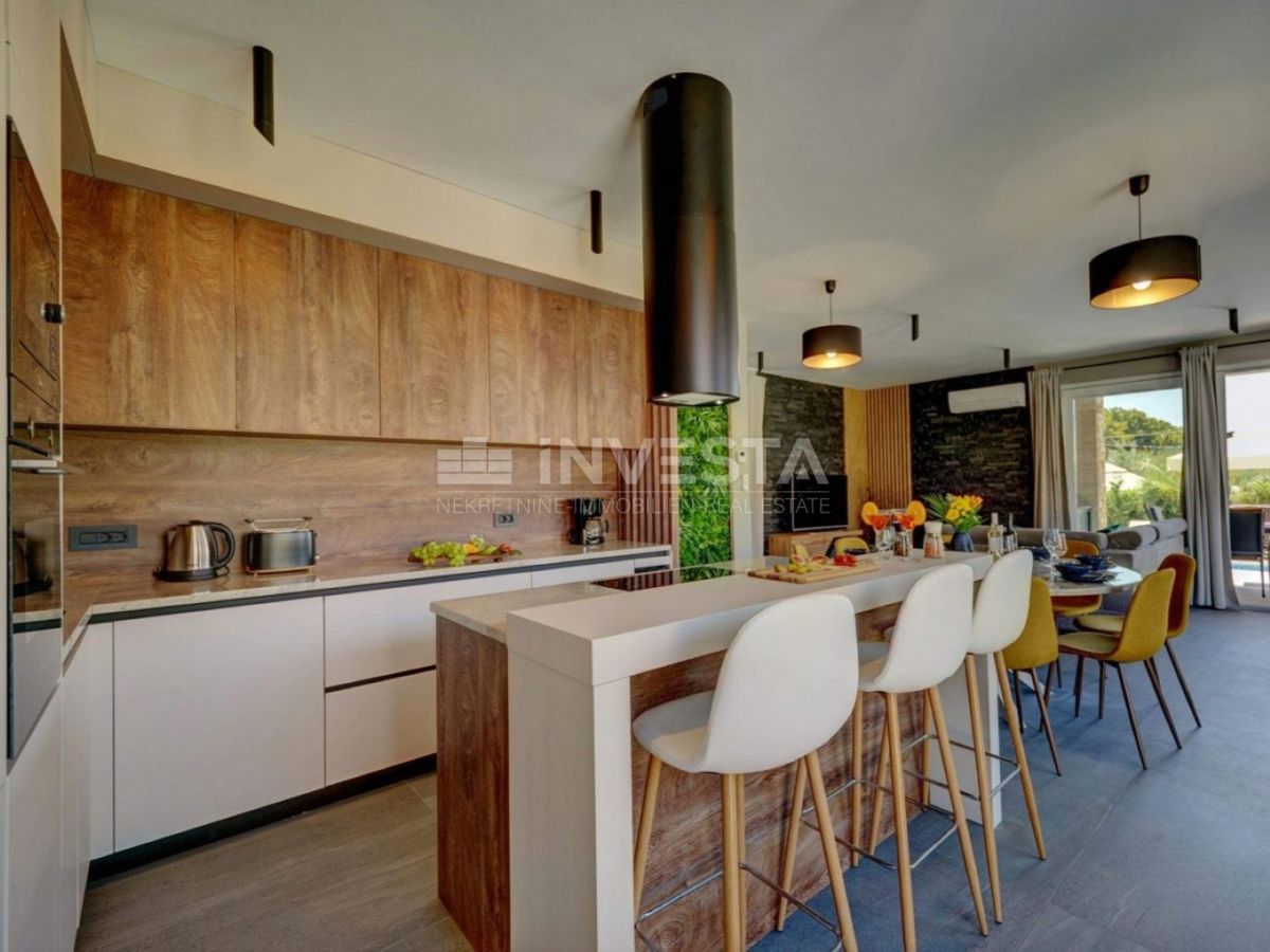 Villa moderna con piscina a Marčana – pace e comfort vicino a Pola