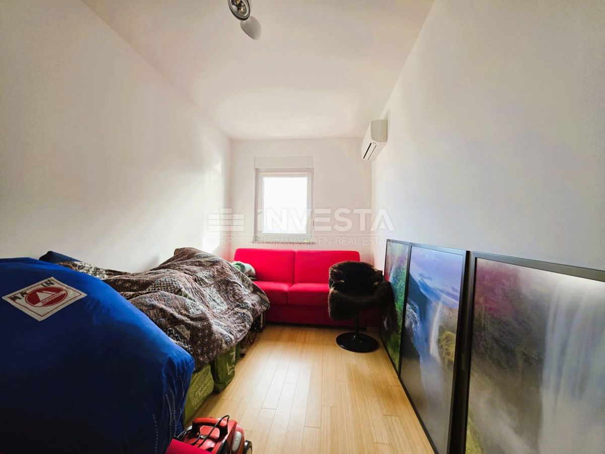 Pola – Stignano, appartamento arredato con due camere da letto, primo piano, vista mare