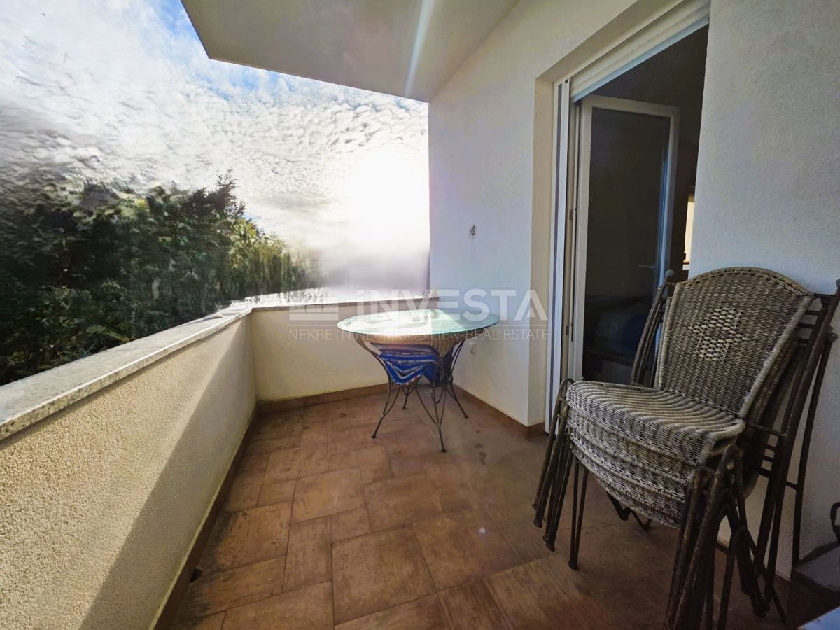 Pola – Stignano, appartamento arredato con due camere da letto, primo piano, vista mare