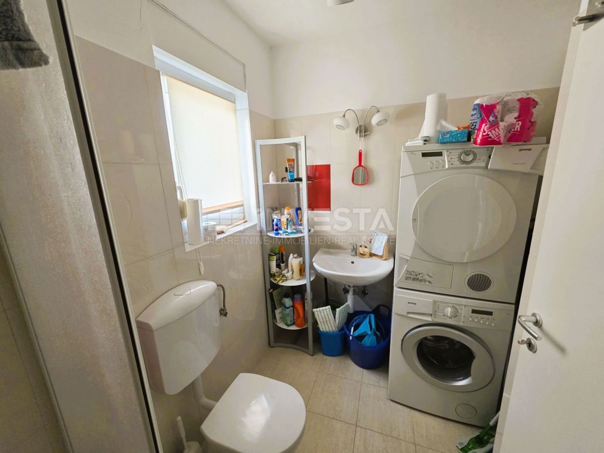 Pola – Stignano, appartamento arredato con due camere da letto, primo piano, vista mare