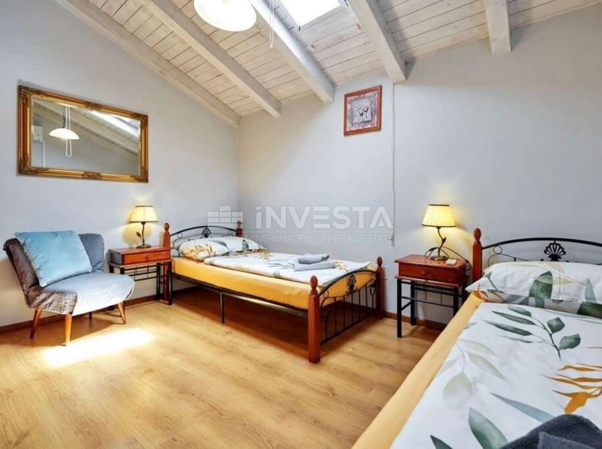 Autentica villa istriana in pietra con due case, piscina e parcheggio – nei dintorni di Dignano