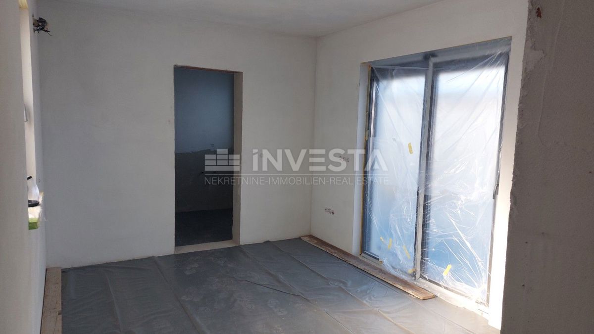 Villa moderna con piscina