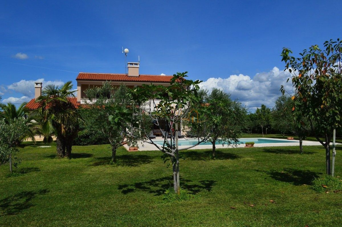 Casa Juršići, Svetvinčenat, 400m2