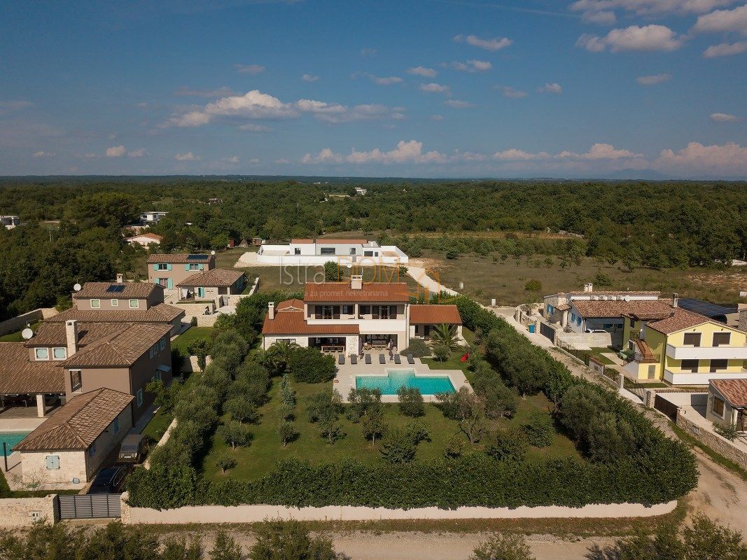 Casa Juršići, Svetvinčenat, 400m2