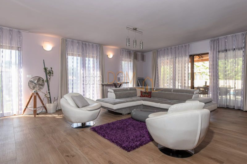 Appartamento Banjole, Medulin, 240m2