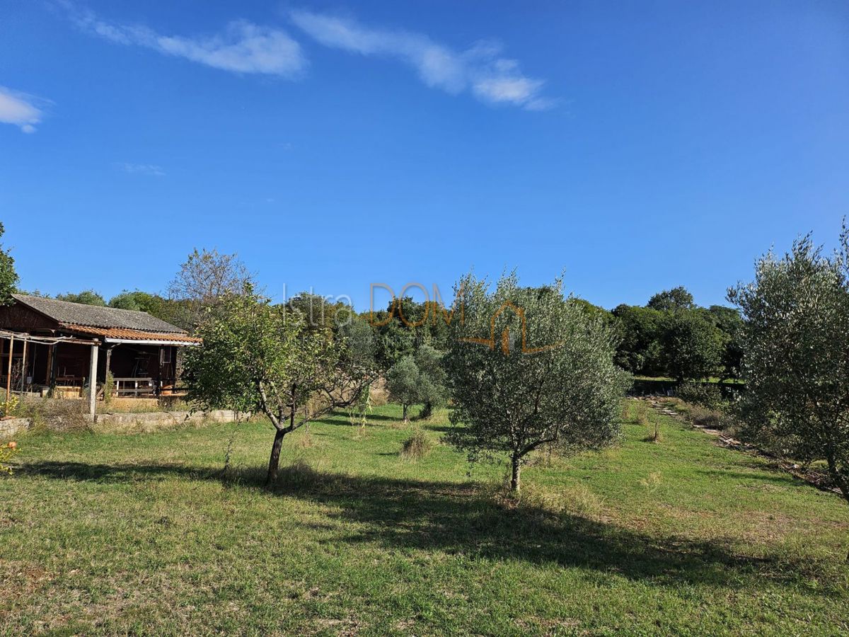 Terreno Mali Vareški, Marčana, 1.810m2