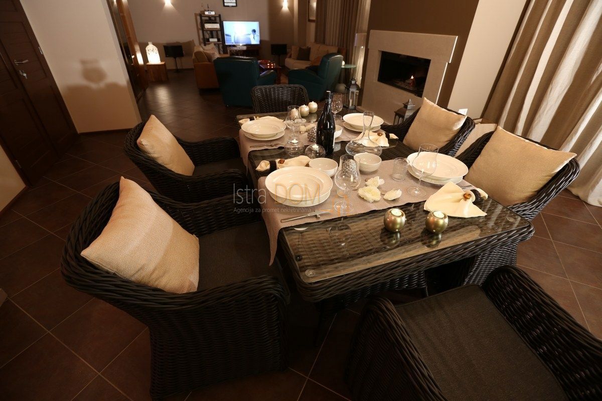 Casa Juršići, Svetvinčenat, 400m2