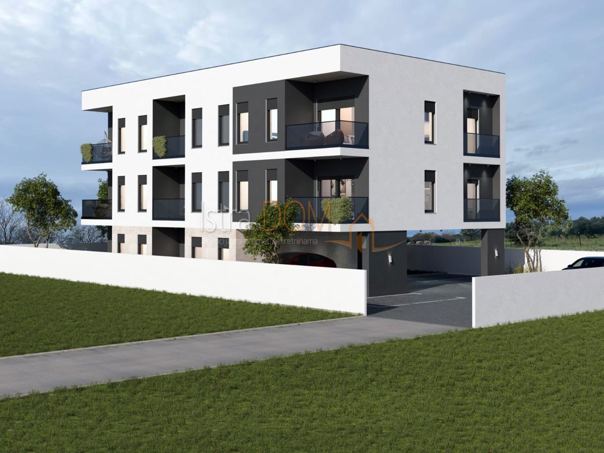 Appartamento Monteserpo - Komunal, Pula, 68m2