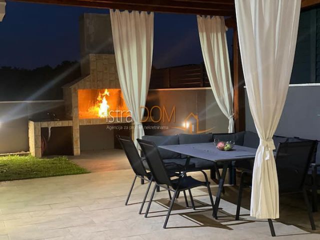 Casa Ližnjan, 250m2