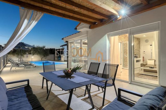 Casa Ližnjan, 250m2