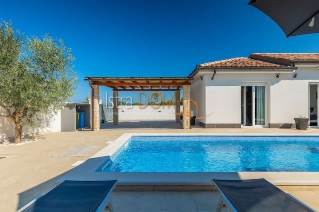 Casa Ližnjan, 250m2