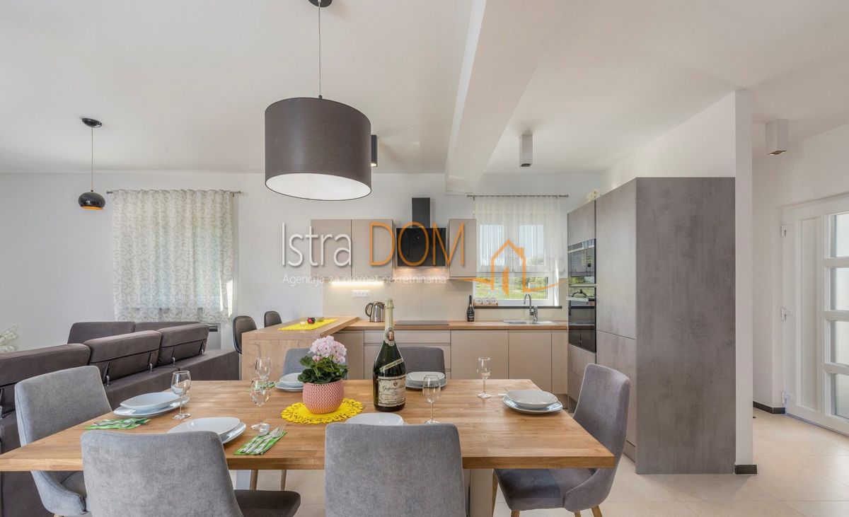 Casa Marčana, 180m2