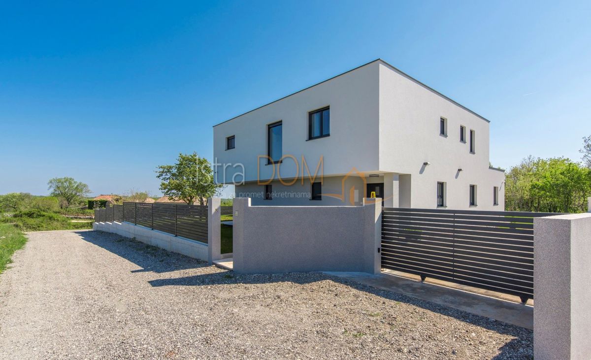 Casa Marčana, 180m2