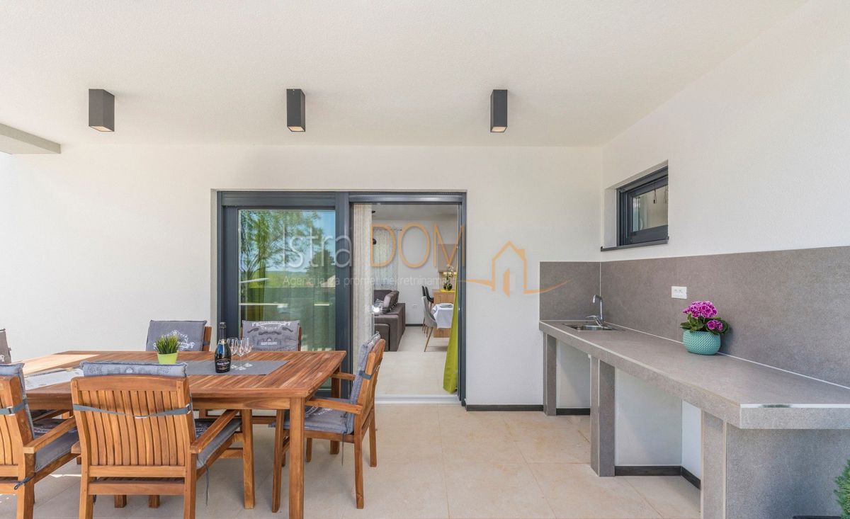 Casa Marčana, 180m2