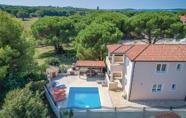 Casa Valbandon, Fažana, 250m2