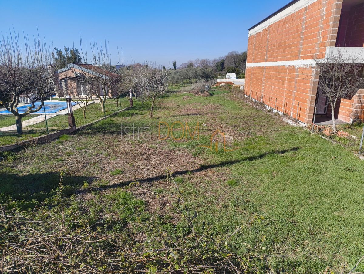 Terreno Valtura, Ližnjan, 490m2