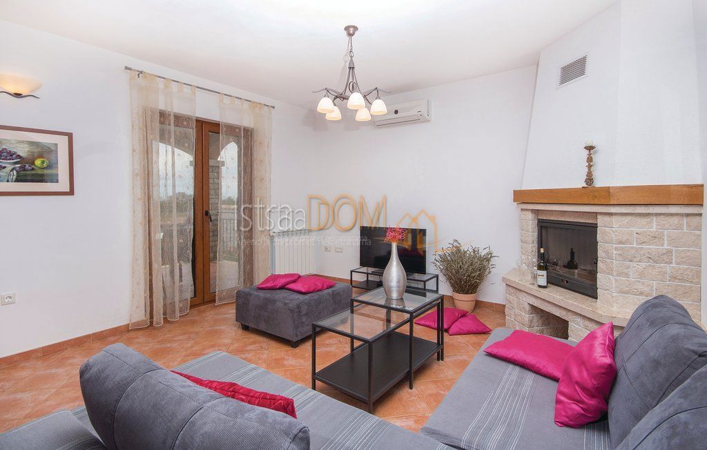 Casa Divšići, Marčana, 170m2