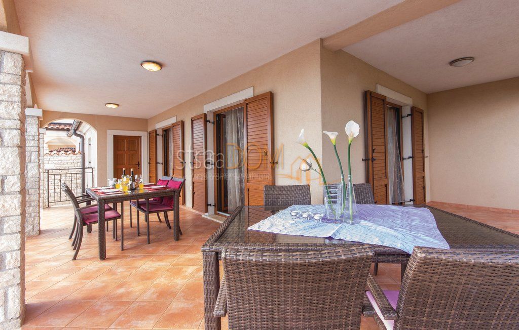 Casa Divšići, Marčana, 170m2