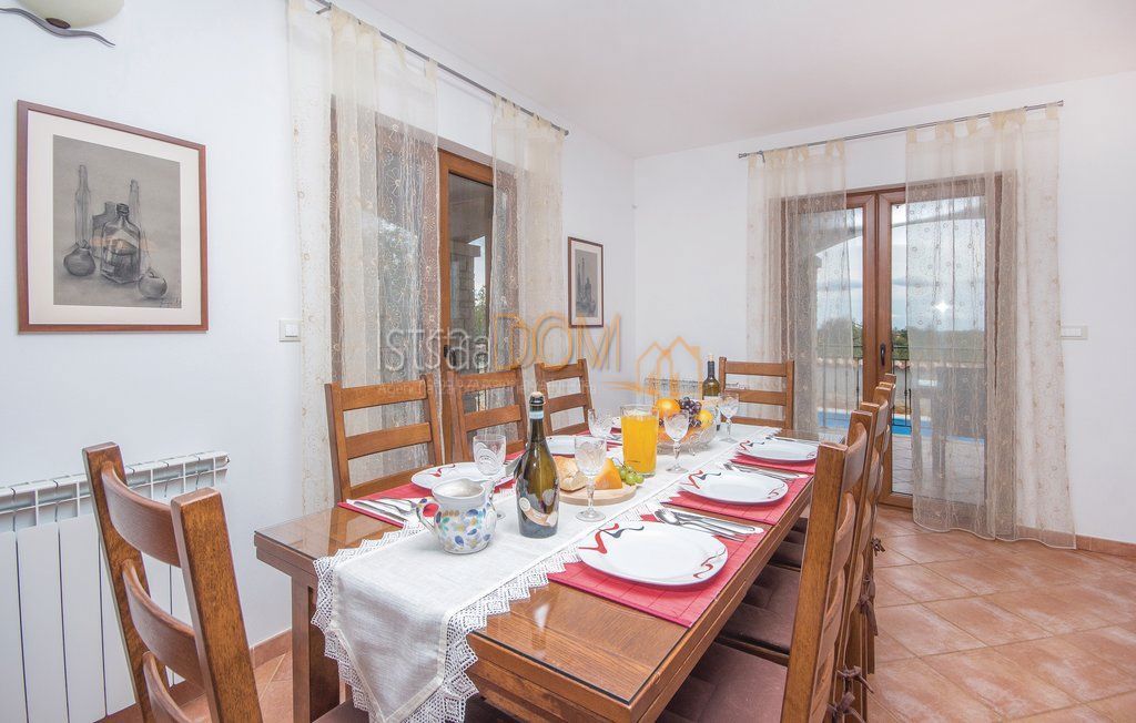 Casa Divšići, Marčana, 170m2