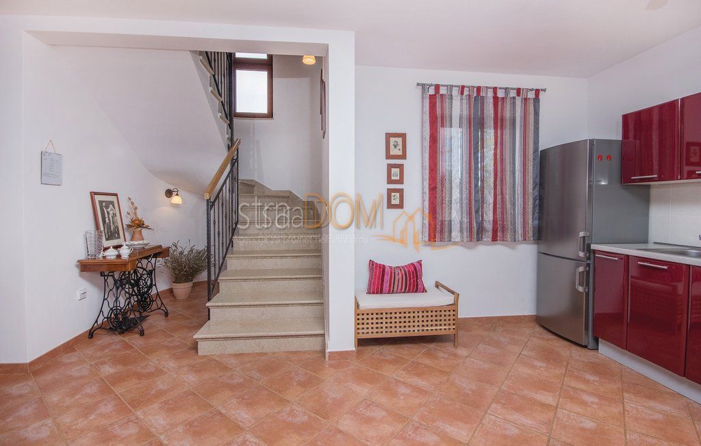 Casa Divšići, Marčana, 170m2