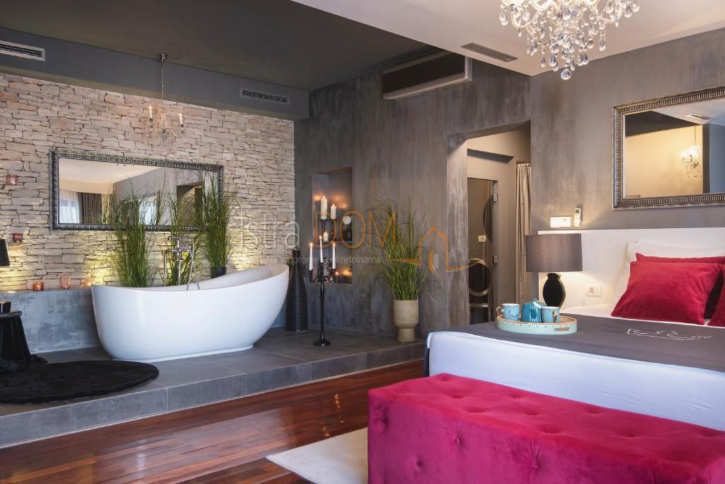 * BOUTIQUE DI LUSSO HOTEL CHEVALIER – MEDULINO *