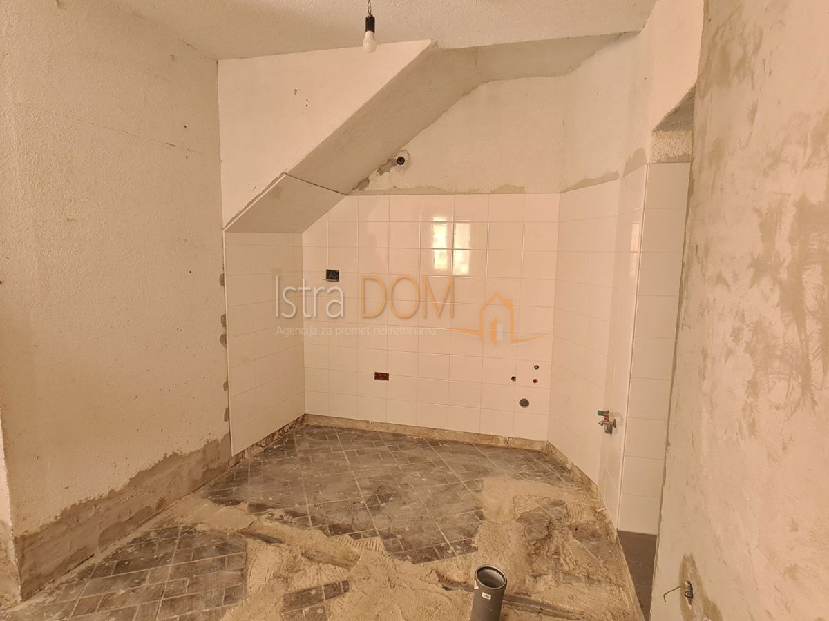 Commerciale Fažana, 34m2