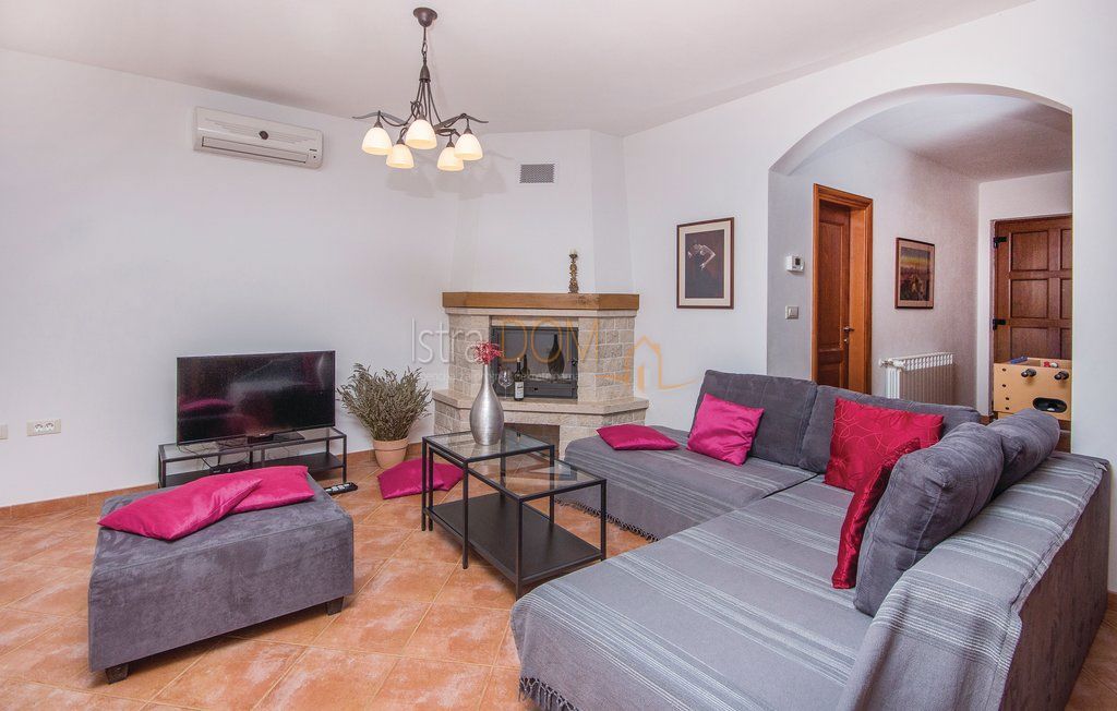 Casa Divšići, Marčana, 170m2