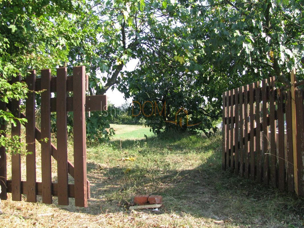 Terreno Barban, 1.329m2