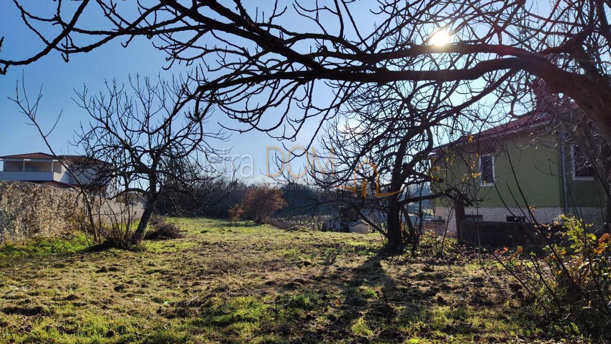 Terreno Barban, 1.329m2