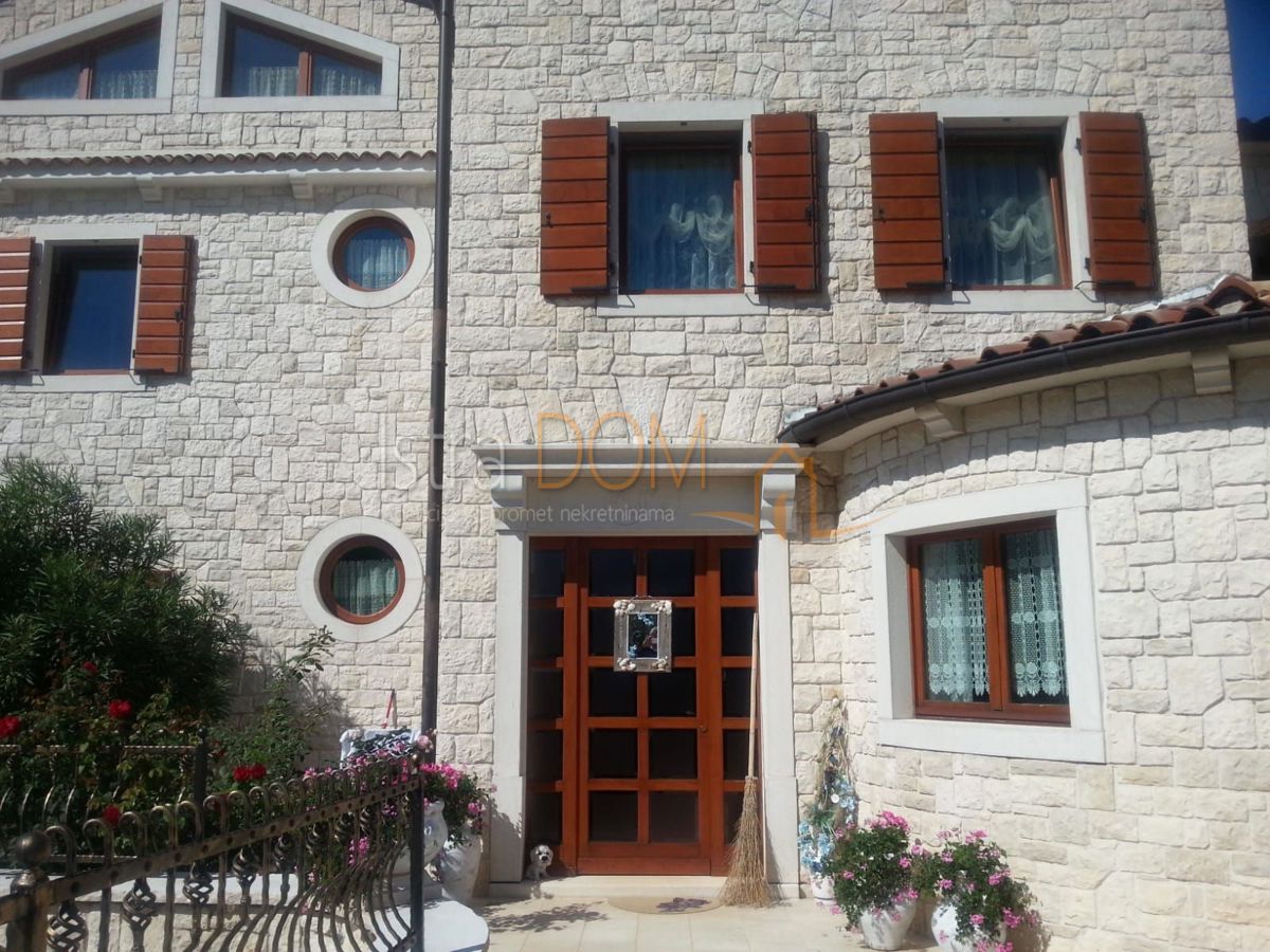 Casa Poreč, 400m2