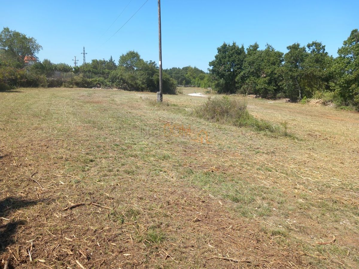 Terreno Butkovići, Svetvinčenat, 1.184m2