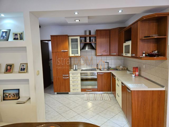 Casa Veli vrh, Pula, 220m2