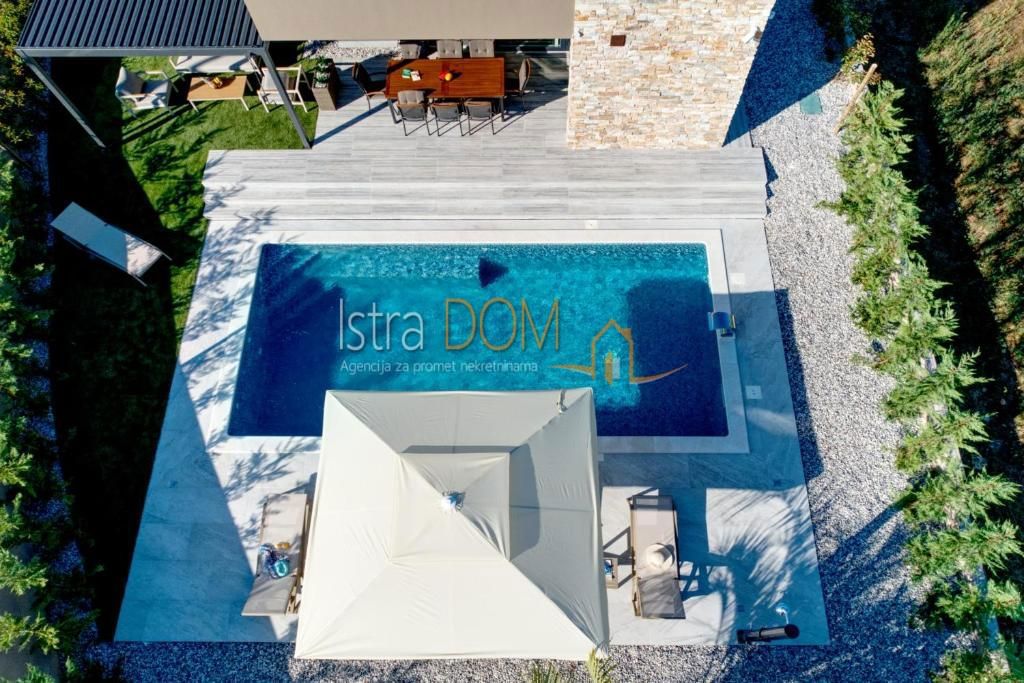 Casa Marčana, 235m2