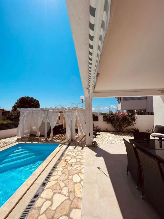 Casa Krnica, Marčana, 170m2