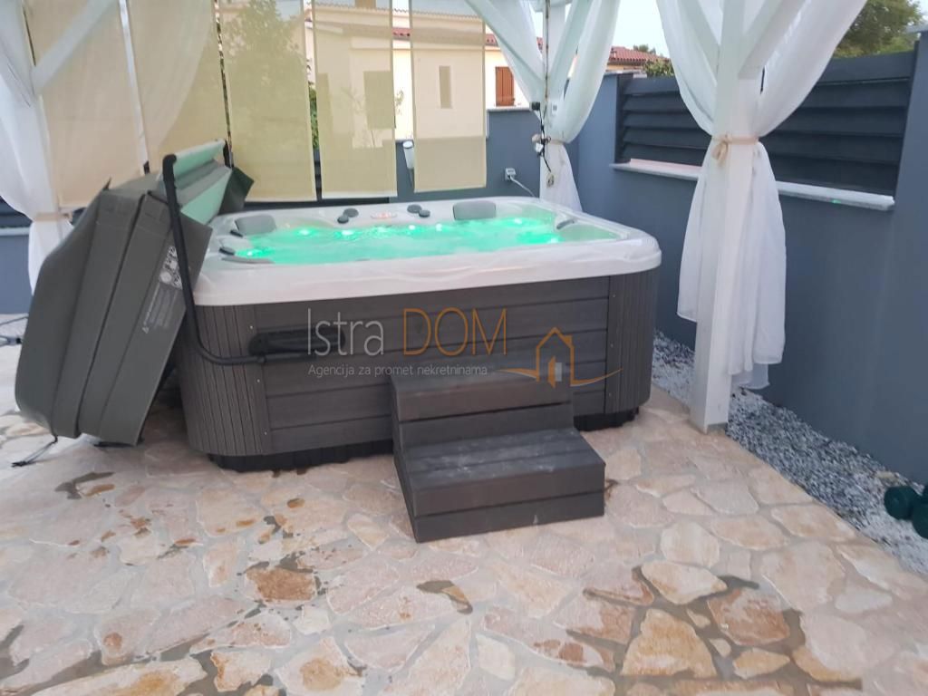 Casa Krnica, Marčana, 170m2